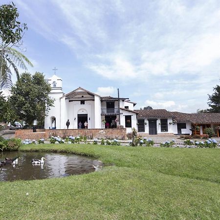 Club Campestre Hacienda Fizebad Hotel El Retiro  Buitenkant foto
